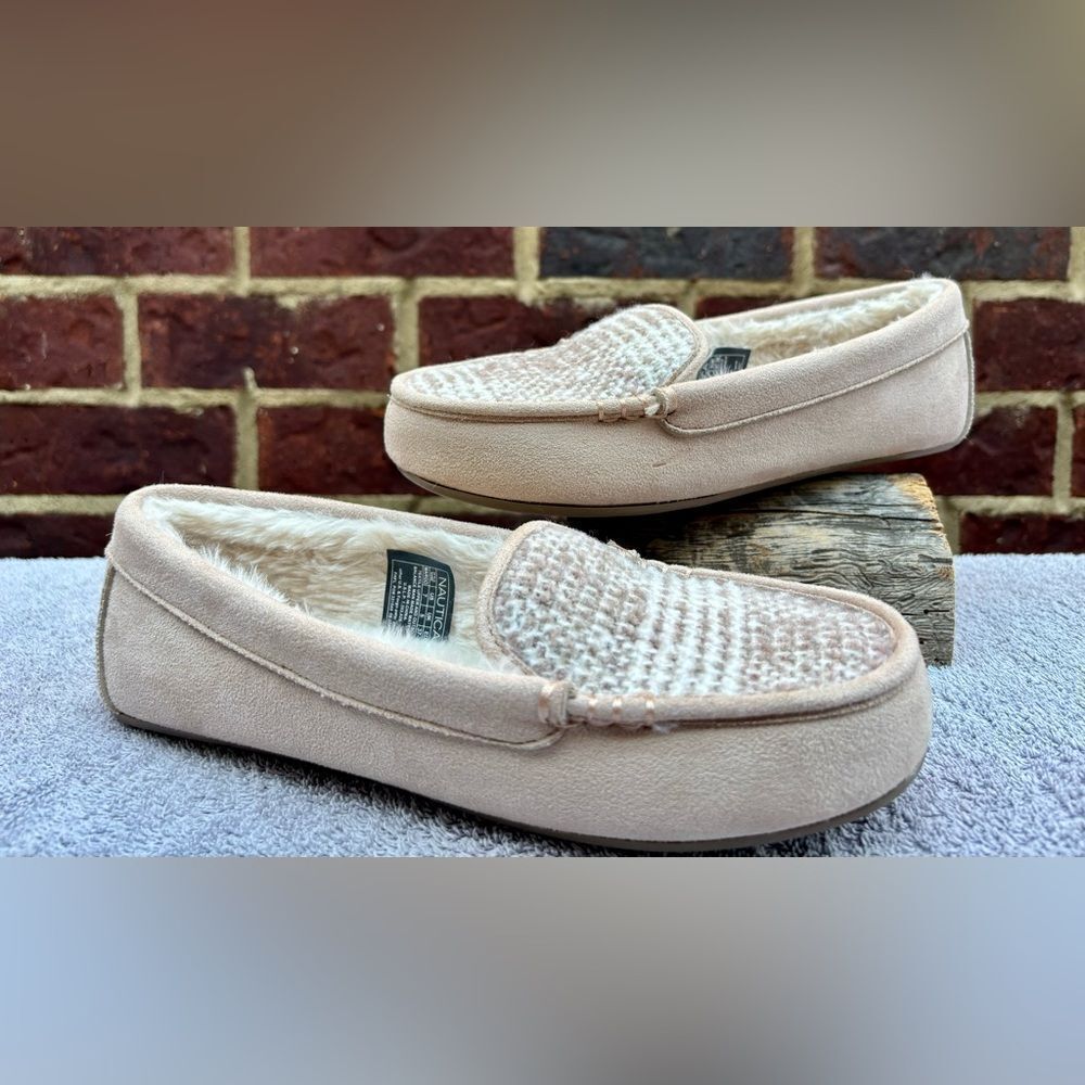 NAUTICA MARGO WOMEN’S COMFORT SLIPPER, BEIGE, WOMEN’S SIZE 7, NEW WITH OUT TAGS